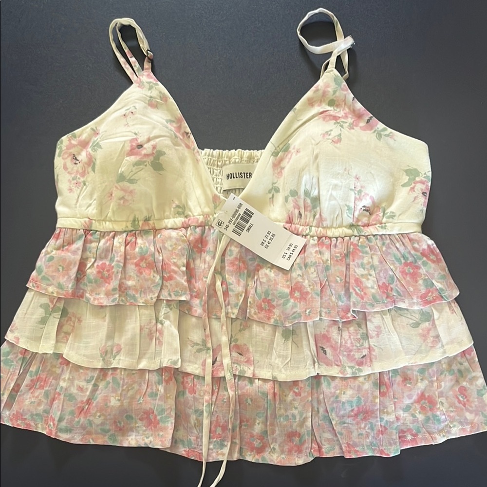 Hollister spring floral blouse